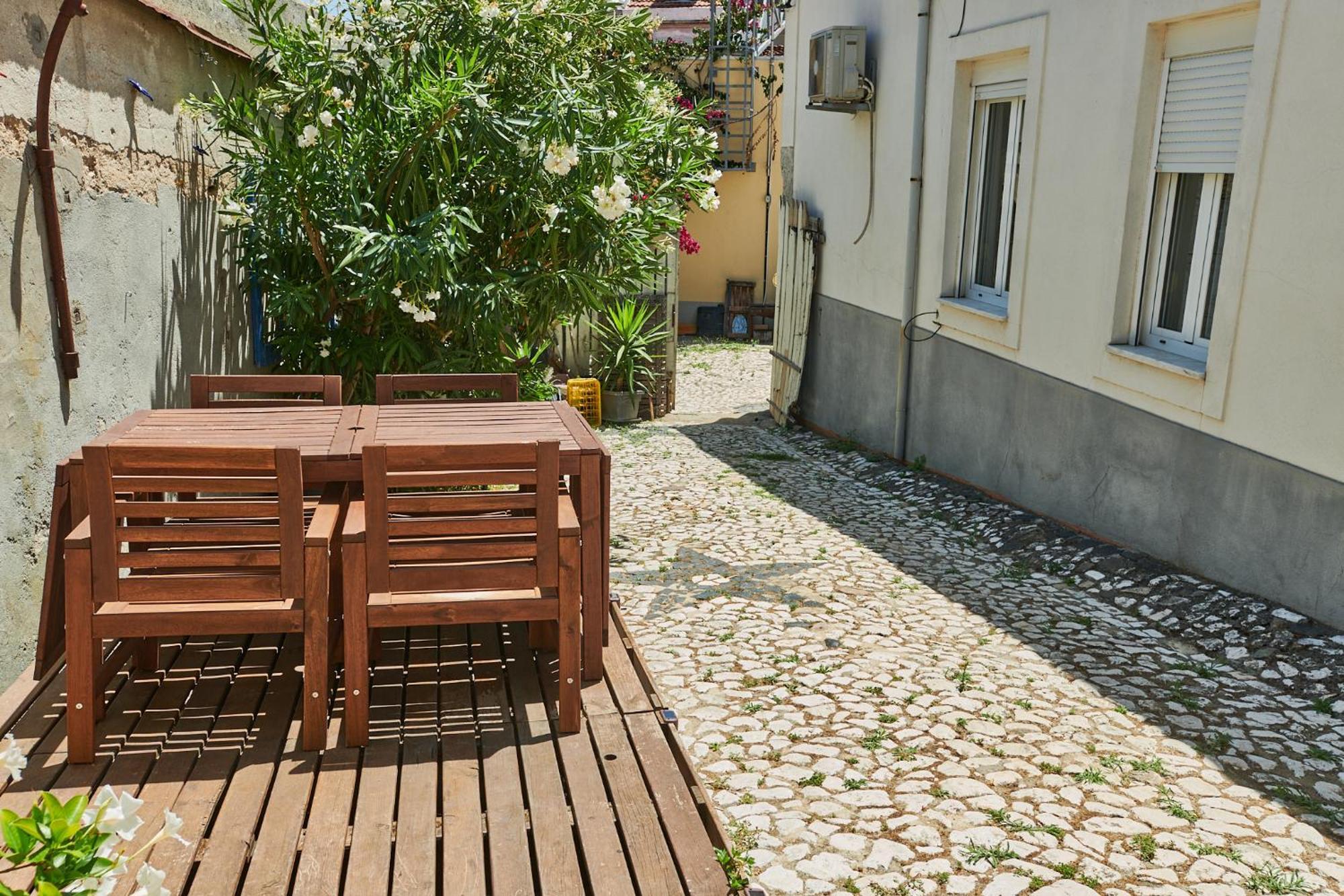 דירות ליסבון The Back Yard Nest מראה חיצוני תמונה